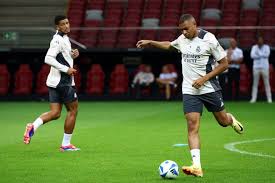 里茨曼作为 里茨曼作为